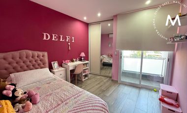 APTO CRÉDITO - Casa en venta de 5 ambientes con quincho, piscina y cochera - Villa Ballester