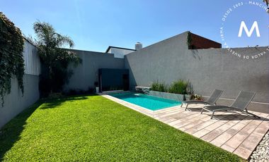 APTO CRÉDITO - Casa en venta de 5 ambientes con quincho, piscina y cochera - Villa Ballester