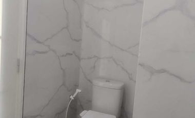 JUAL RUMAH 3 LANTAI jln KRAN V no 85 aman, nyaman bisa di pakai USAHA.