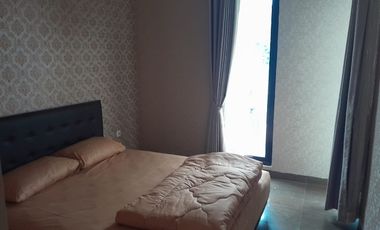 JUAL RUMAH 3 LANTAI jln KRAN V no 85 aman, nyaman bisa di pakai USAHA.