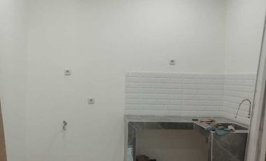 JUAL RUMAH 3 LANTAI jln KRAN V no 85 aman, nyaman bisa di pakai USAHA.