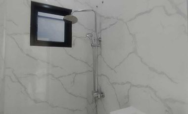 JUAL RUMAH 3 LANTAI jln KRAN V no 85 aman, nyaman bisa di pakai USAHA.