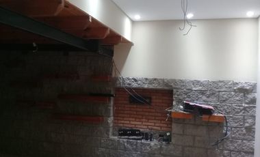 Casa en venta - 3 Dormitorios 2 Baños - Cocheras - 415Mts2 - Glew, Almirante Brown