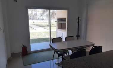 Dúplex de Pozo - 4 AMB en Altos de Maschwitz