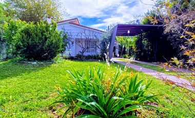 Excelente Casa Av comercial! Ideal para Locales, ofi