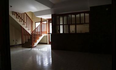 Casa en venta - 4 Dormitorios 2 Baños - Cochera - 240Mts2 - Balcarce
