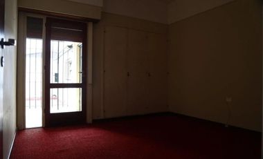 Casa en venta - 4 Dormitorios 2 Baños - Cochera - 240Mts2 - Balcarce