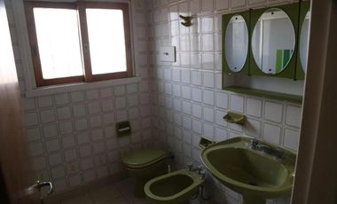 Casa en venta - 4 Dormitorios 2 Baños - Cochera - 240Mts2 - Balcarce