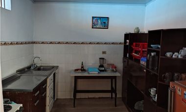 SE VENDE CASA EN EL CENTRO DE DOS PISOS INDEPENDIENTES