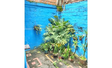 SE VENDE CASA EN EL CENTRO DE DOS PISOS INDEPENDIENTES