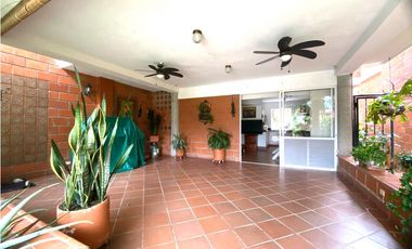 Venta Casa en San Jerónimo, unidad cerrada 193 mts, amoblada