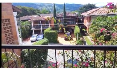 Venta Casa en San Jerónimo, unidad cerrada 193 mts, amoblada