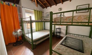 Venta Casa en San Jerónimo, unidad cerrada 193 mts, amoblada