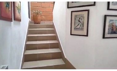 Venta Casa en San Jerónimo, unidad cerrada 193 mts, amoblada