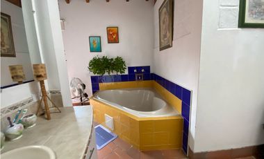 Venta Casa en San Jerónimo, unidad cerrada 193 mts, amoblada