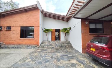 Tu refugio ideal en Cerritos: Casa campestre con todo el confort