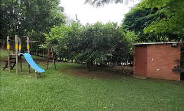 Tu refugio ideal en Cerritos: Casa campestre con todo el confort