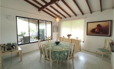 Tu refugio ideal en Cerritos: Casa campestre con todo el confort