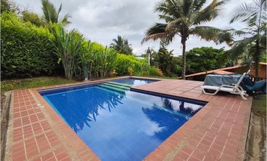 Tu refugio ideal en Cerritos: Casa campestre con todo el confort