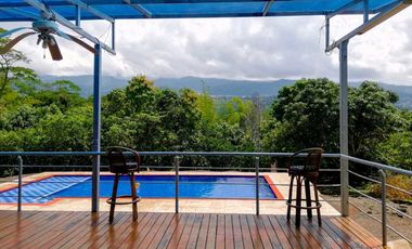 En Venta linda finca con piscina en Anapoima.