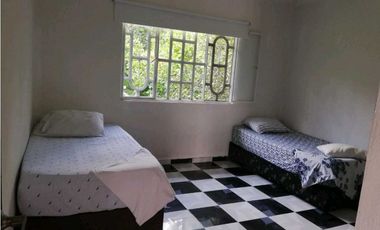 En Venta linda finca con piscina en Anapoima.