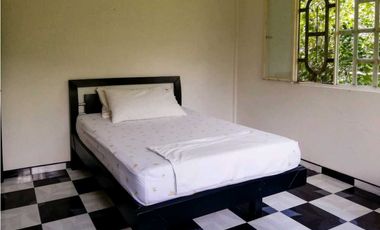 En Venta linda finca con piscina en Anapoima.