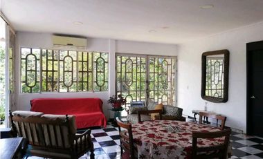 En Venta linda finca con piscina en Anapoima.