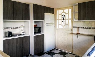 En Venta linda finca con piscina en Anapoima.