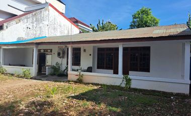Dijual Rumah Tua pinggir jalan Dr Suharto Kota Kupang NTT