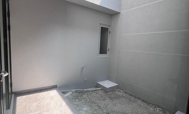 Disewakan Rumah New Gress Grand Island ada AC,Aruba Villa Pakuwon City