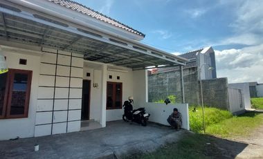RUMAH READY SERTIFIKAT SHM MAYANG GATAK MANGESTI RAYA GENTAN SOLO