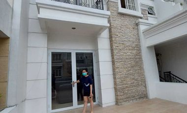 Disewa Rumah Komp Perum Opulance Sunter Jakarta Utara