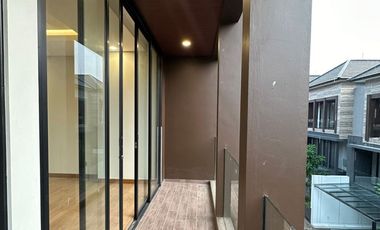 Brand new modern townhouse selangkah ke tol andara