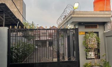 Rumah mewah 2 Lantai 1 M an dalam cluster Jagakarsa