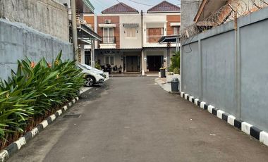 Rumah mewah 2 Lantai 1 M an dalam cluster Jagakarsa
