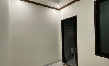 Rumah mewah 2 Lantai 1 M an dalam cluster Jagakarsa