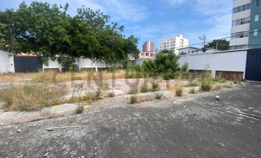 DE RENTA O VENTA TERRENO EN MANTA