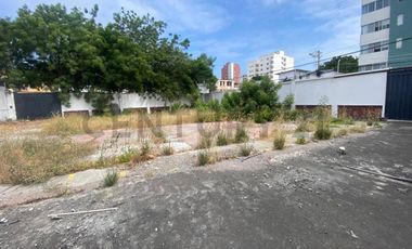 DE RENTA O VENTA TERRENO EN MANTA