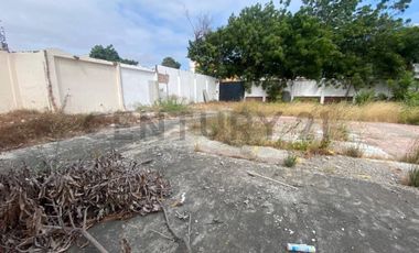 DE RENTA O VENTA TERRENO EN MANTA
