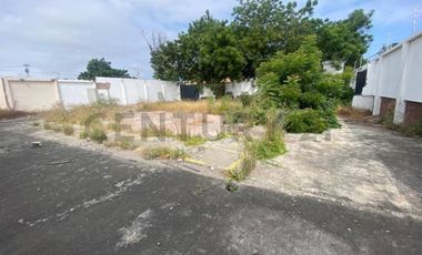 DE RENTA O VENTA TERRENO EN MANTA