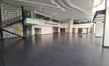 GEDUNG SHOWROOM MOBIL BARU BSD SERPONG TANGERANG SIAP HUNI