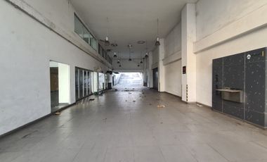 GEDUNG SHOWROOM MOBIL BARU BSD SERPONG TANGERANG SIAP HUNI