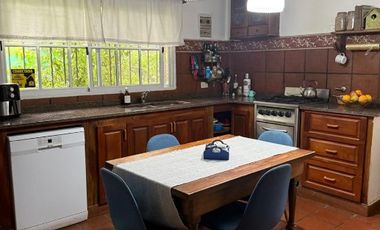 Chalet en venta en Villa Udaondo