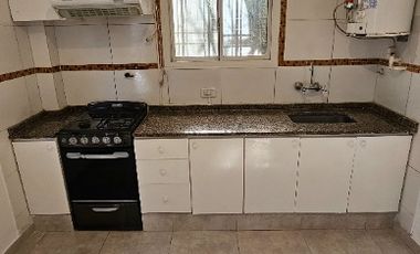 Departamento Tipo Casa en venta en Remedios de Escalada Este