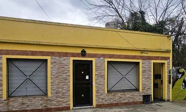 Departamento Tipo Casa en venta en Remedios de Escalada Este