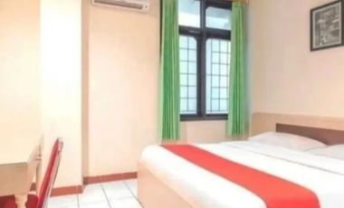 DIJUAL Hotel dalam  kota 3 Lantai Jl.S.Pareman  L.Tanah: 750 L B 1.370
