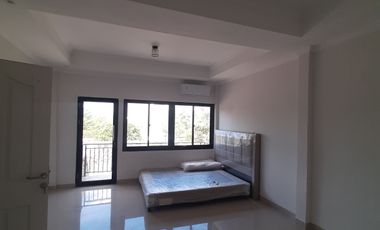 Dijual rumah 2lt siap pakai type 100+ di cluster Pamela Mass