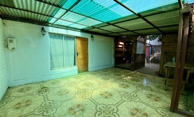 Casa en Venta en Pasaje ocho y medio sur 3550