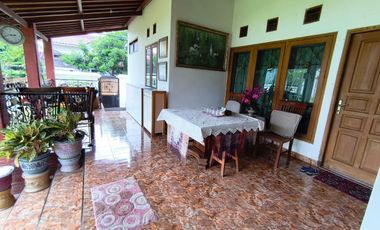 Dijual  Rumah Mewah Tanah 377m2 Strategis Hook Terawat Kota Cirebon