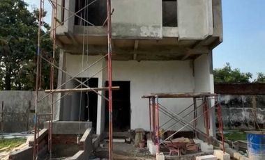 RUMAH 2LANTAI BAGUS STRATEGIS DI KOTA MOJOKERTO